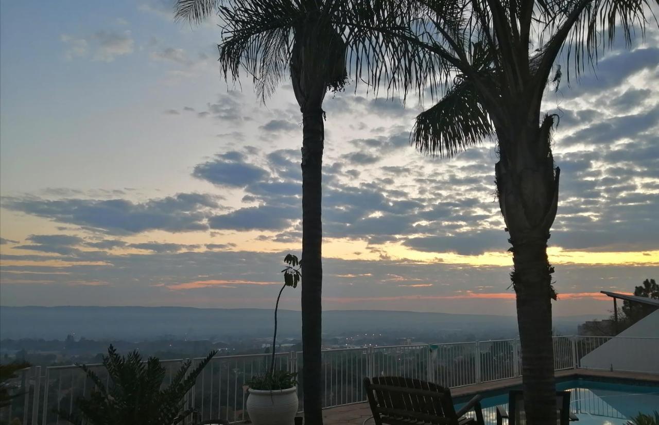 Palm View Guest House Pretoria Bagian luar foto
