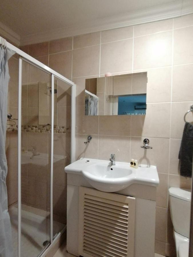 Palm View Guest House Pretoria Bagian luar foto